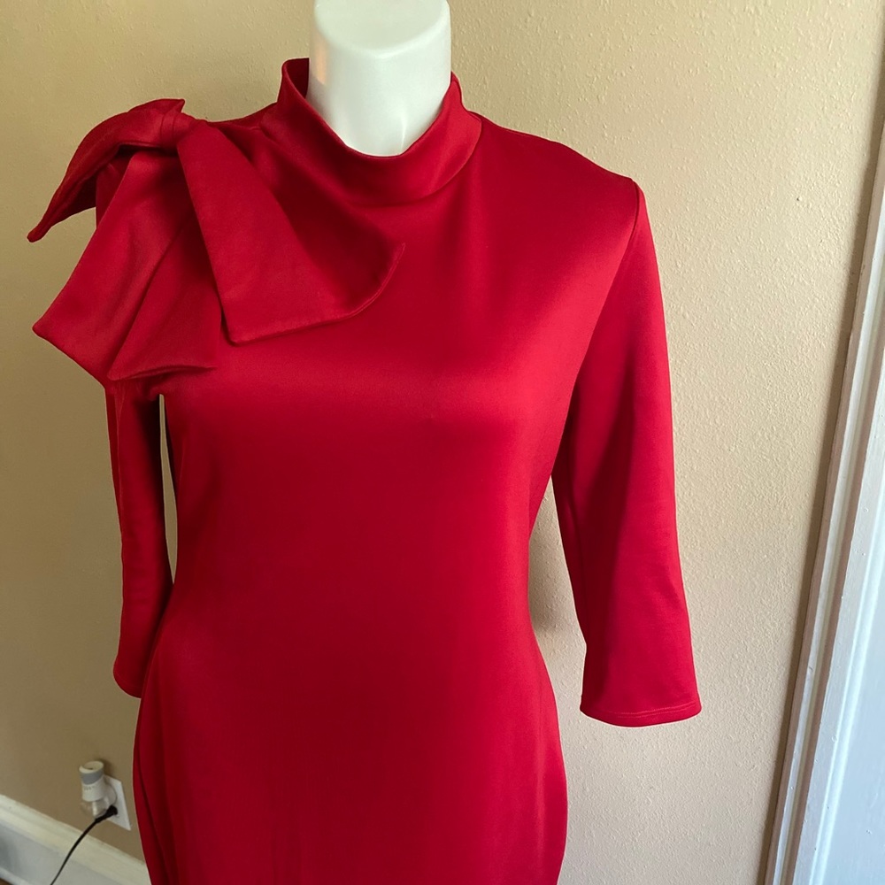 Dress - Picture 2 of 4